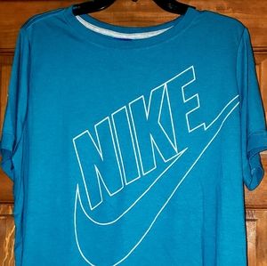 Women's Nike shirt xl